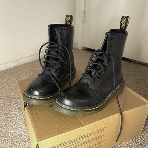 1460 WOMEN'S SMOOTH LEATHER LACE UP BOOTS